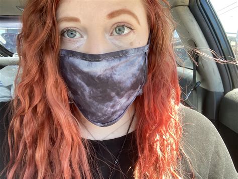 Safety First For This Blue Eyed Babe Scrolller
