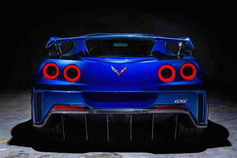 C7 but round tail lights : r/Corvette