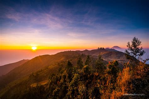 Sunrise at Mount Prau | Reuben Teo Photography | Designer ...