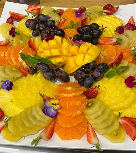 Seasonal Fruit Platters - The Gusstop Cafe