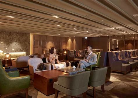 The Best Airport Lounges at Hong Kong International Airport