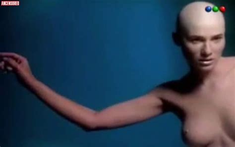 Naked Lara Bernasconi In Divas En Exceso