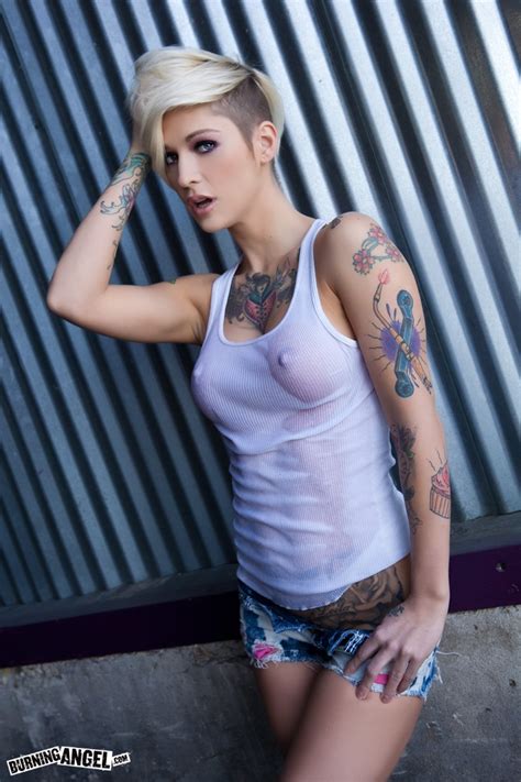 Alluring Blonde Babe With Short Hair And Slender Body Showing Off In Solo Act PornPics