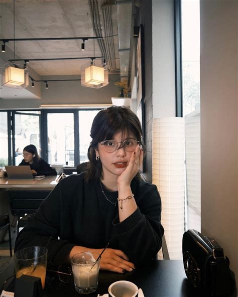 Danh T Nh Hot Girl Qu N S Ang N I Nh T Hi N T I Lai D Ng M U Vi T Nam Th Nh K