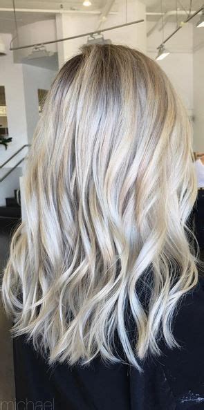 Mane Interest Blonde Highlights Blonde Hair Inspiration Cool Hair Color