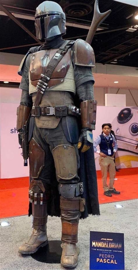 Mandalorian, Star wars pictures, Mandalorian costume