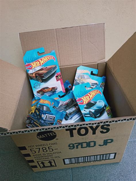 HOT WHEELS MATTEL KRABICE MIX AUTÍČEK UVNITŘ VŠE NOVÉ Aukro