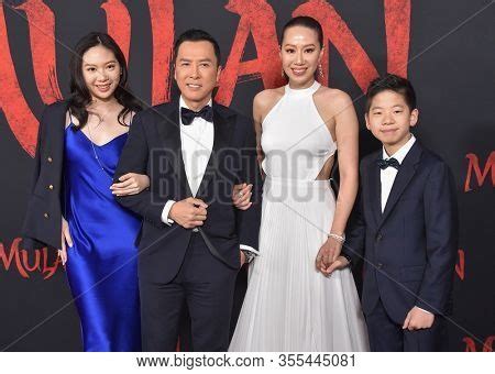 Hot Sexy Cissy Wang Bikini Pics