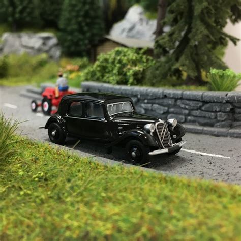 Citroën Traction 11A 1935 HO 1 87 SAI 6160 modélisme diorama