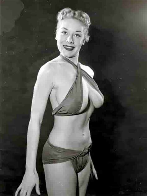 Vintage Busty Porn Pics Curvy Stacked Babes In Retro Big Boob Sex Photos Vintage Cuties