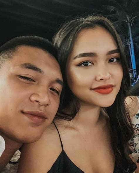 Hot TikToker Phong Đạt phá vỡ lời hứa để cầu hôn rich kid Linda Ngô Hot KOLs Đời sống VGT TV