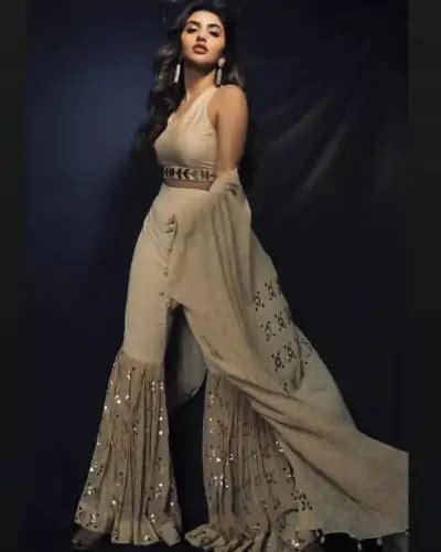 Actress Sreeleela Top Hot And Beautiful Pics