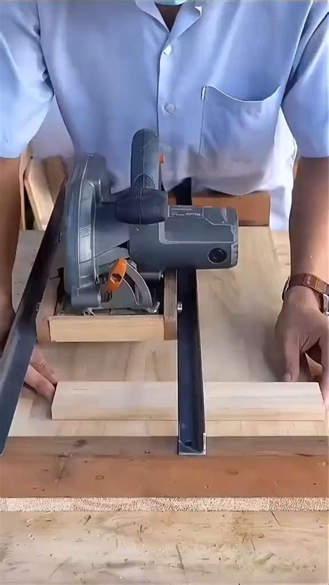 How To Make Very Simple A Circular Saw Crosscut Jig And Router Guide 2