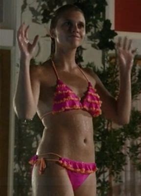 8 Hot Sexy Alexandra Chando Bikini Pics