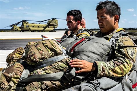 404th Civil Affairs Battalion conducts Airborne Ops > 505th Command and ...