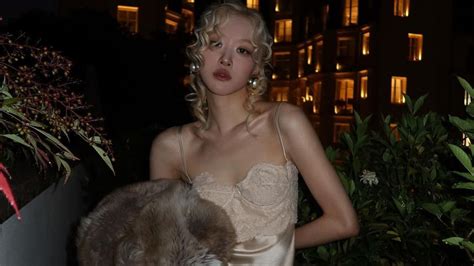 Looking Bold In Lingerie Take A Peek At Portraits Of Rose Blackpink Attending Paris Fashion Week