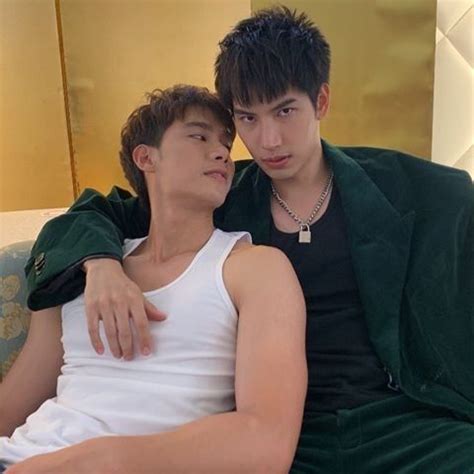 Pin By Aneshb On Maxtul Cute Gay Couples Poses Gay Aesthetic
