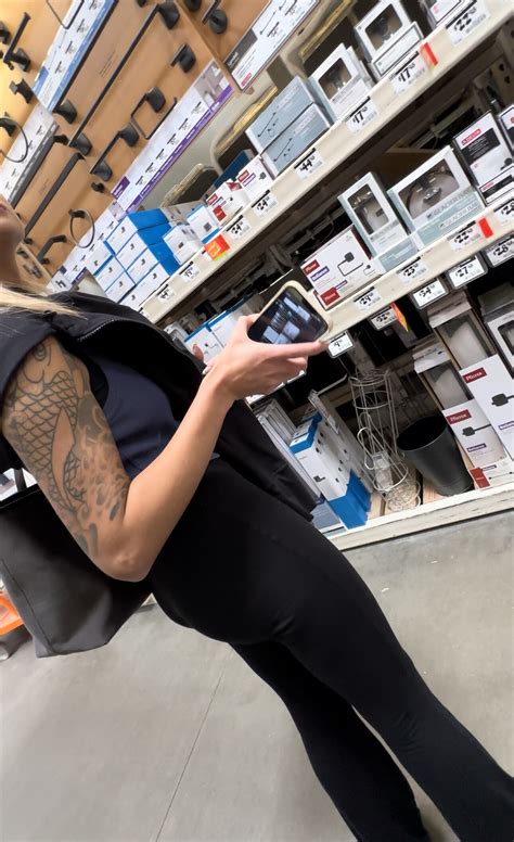 Tight Blonde Milf In Flares Spandex Leggings Yoga Pants Forum