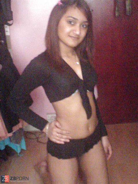 Desi Hoe From London ZB Porn