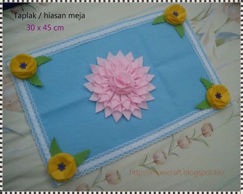 Untuk Sahabat Muei: Taplak / Hiasan Meja