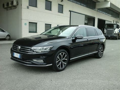 Noleggio VOLKSWAGEN Passat 8ª serie Passat Variant 2 0 TDI SCR 200 CV