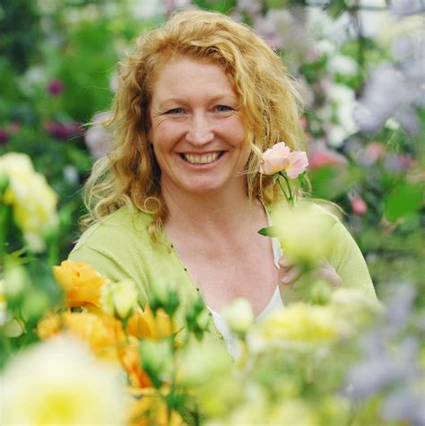 Charlie Dimmock Who Is The Garden Rescue Presenter