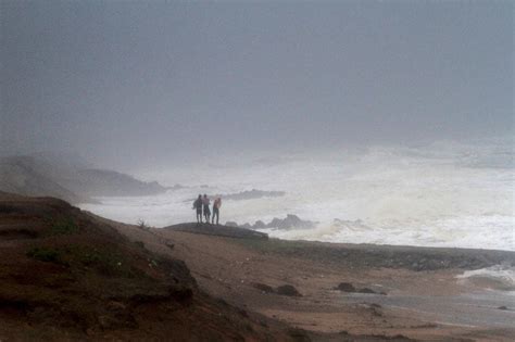 Photos Cyclone Titli Hits Odisha Andhra Pradesh Coast News18