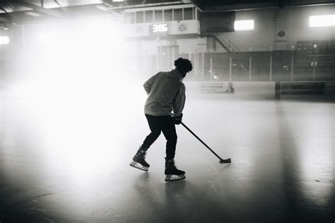 'Black Ice' review: Hockey doc builds a racial indictment - Los Angeles ...