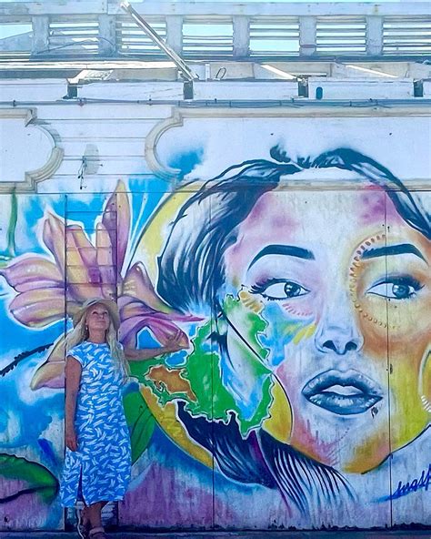 The many... - Curious Traveler - Christine van Blokland