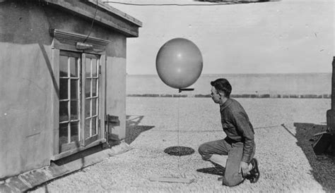 Qanda How Weather Balloons Work Sky Lights