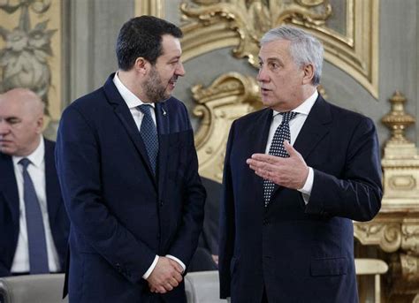 Tajani Mai Con Le Destre Salvini No Ai Veti Centrodestra Diviso