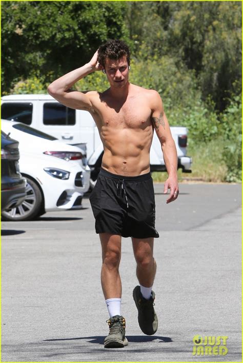 Shawn Mendes Kicks Off His Weekend With A Shirtless Hike In The