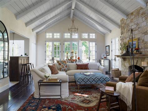 21 Life-Changing Ideas to Make a Big Couch Work in a Small Living Room ...