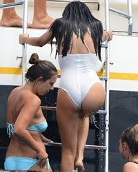 Selena Gomez Cara Delevingne Nude Kissing Outtake