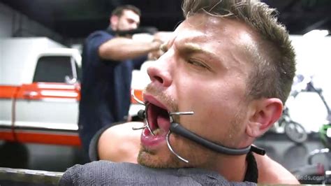 Lance Hart Jaxton Wheeler Pierce Hartman In Two Masters Hang Him Up On A Dragon Dildo Hd