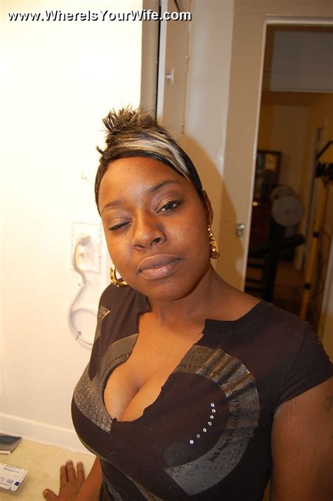 Heavy Tits Black Housewife Isis Teasing On XXX Dessert Picture