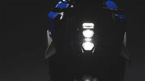 Suzuki Gsx S In Arrivo Una Maxi Naked Tutta Nuova Gazzetta It