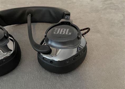 JBL Quantum 810 Wireless Headset Review