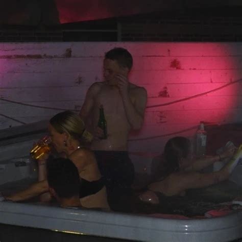 Onlyfwens S Porn Videos And Reels Nude Photos And Bio On Xhamster