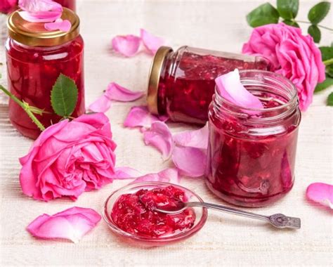Лесна рецепта за сладко от рози. Как се прави сладко от рози? Вкусно ...