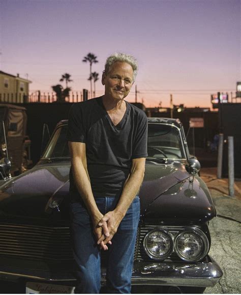 Lindsey Buckingham 2025: Wife, net worth, tattoos, smoking & body facts
