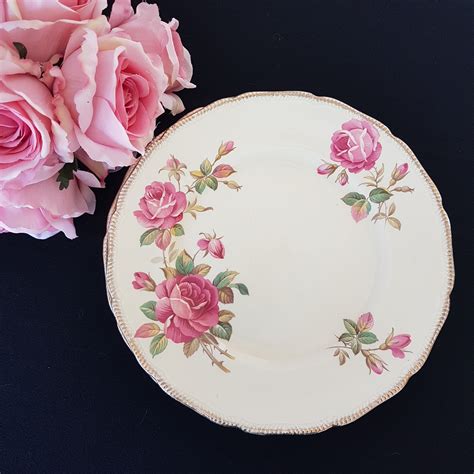 Dinner Plates Royal Swan Pink Roses On Ivory 22kt Gold Pattern Rsn1