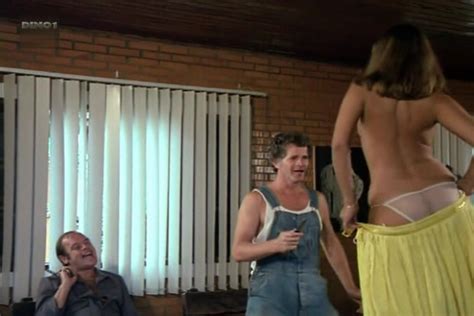 Naked Neide Ribeiro in Violência na Carne