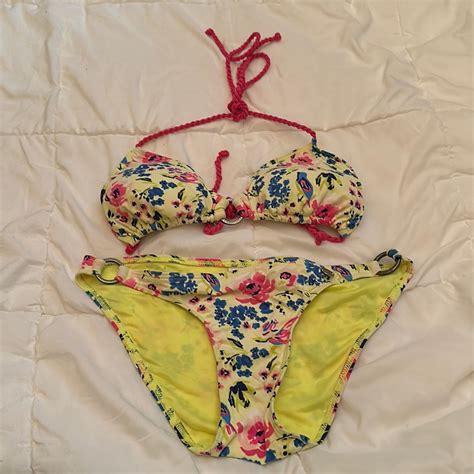 Abercrombie And Fitch String Bikini Size Small Gem