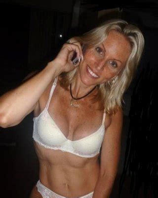 MILF Porn Pictures XXX Photos Sex Images PICTOA