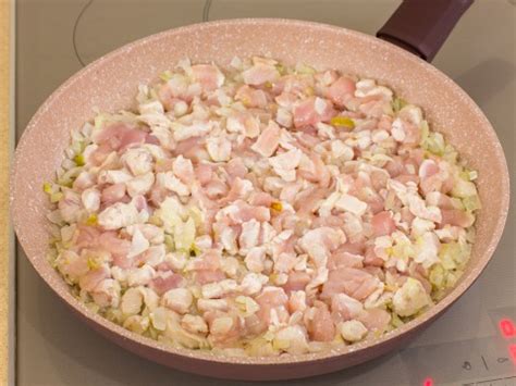 Лазанья с грибами и куриным филе