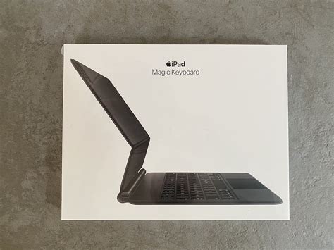 Magic Keyboard zmienia iPada Pro 11 w – tfu tfu – hybrydowy PC