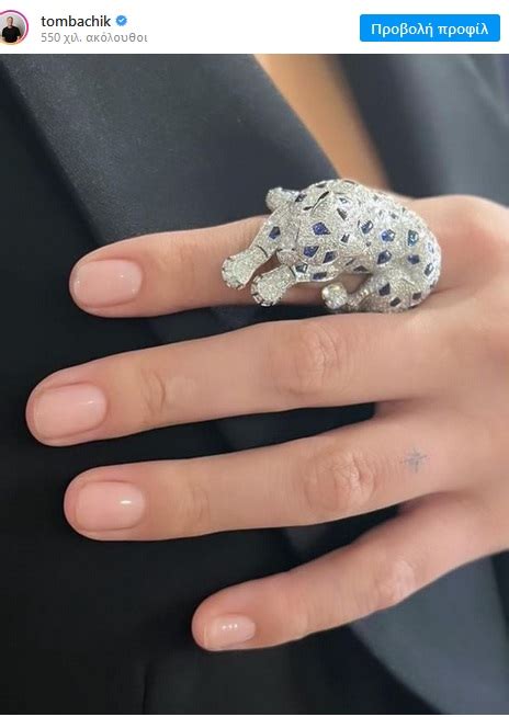 Nude nails Η Selena Gomez υιοθέτησε το πιο διαχρονικό χρώμα στο
