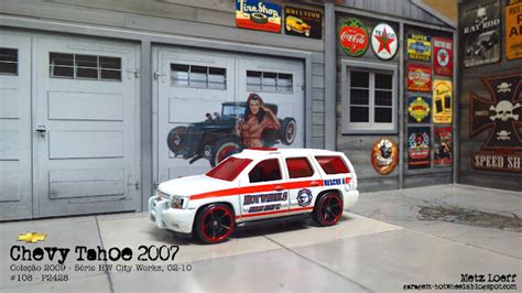 Garagem Hot Wheels Chevy Tahoe 2007