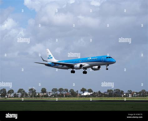 Ph Ezg Klm Cityhopper Embraer Erj Std Erj Landung Am